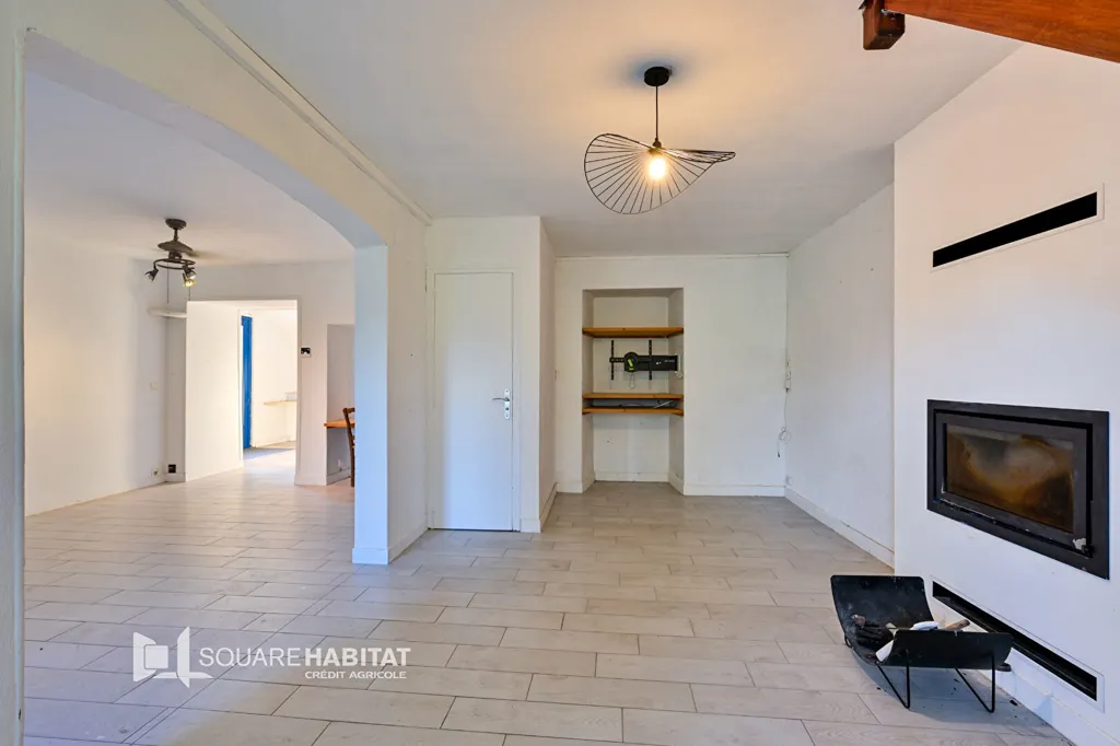 Elutuba - Charming 4-Piece House in Mesquer