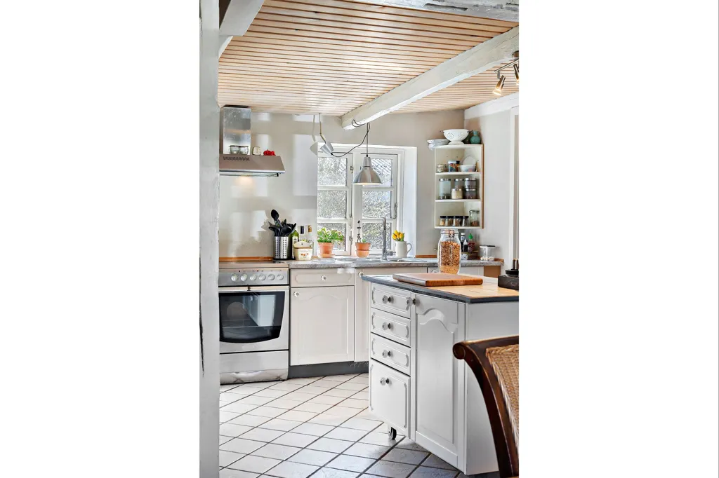 Cucina - Charming 4-Bedroom Villa in Countryside