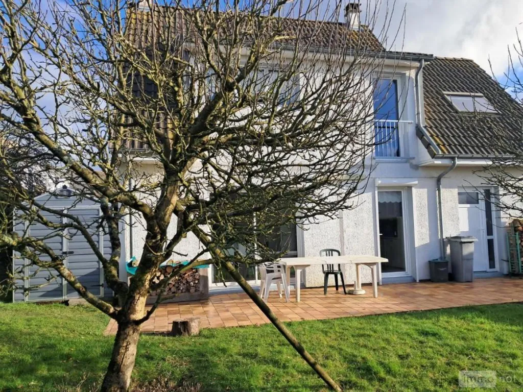 Aed - Independent House with Garden in Isques