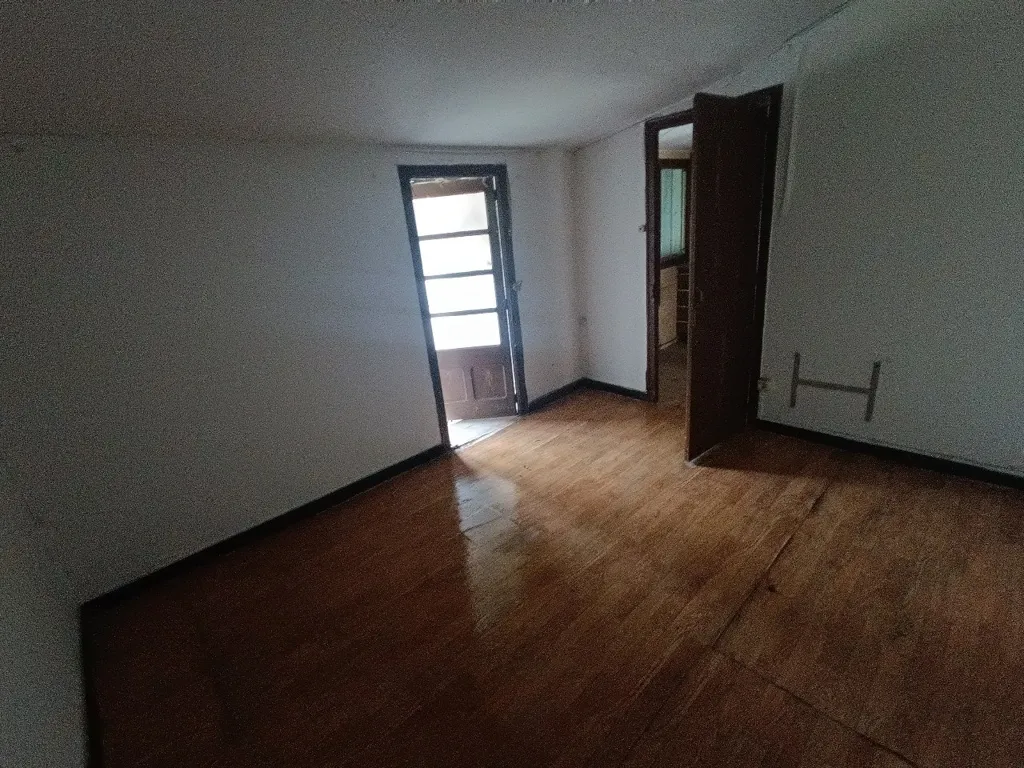 Toad - Two-Storey Apartment in Casserres
