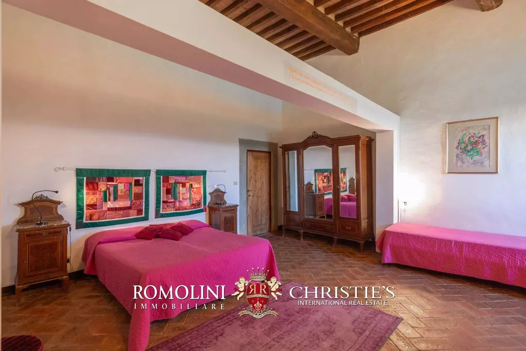Magamistoad - Historical Villa with Pool in Chianti Hills