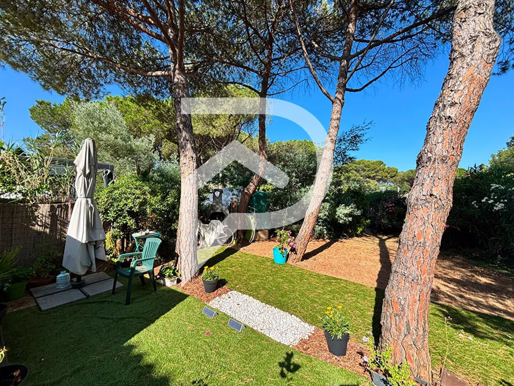 Aed - 2-Bed Flat with Garden in Le Cap d'Agde