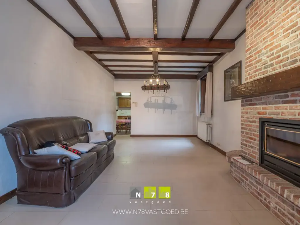 Elutuba - Renovatable Detached House with Garden in Maasmechelen