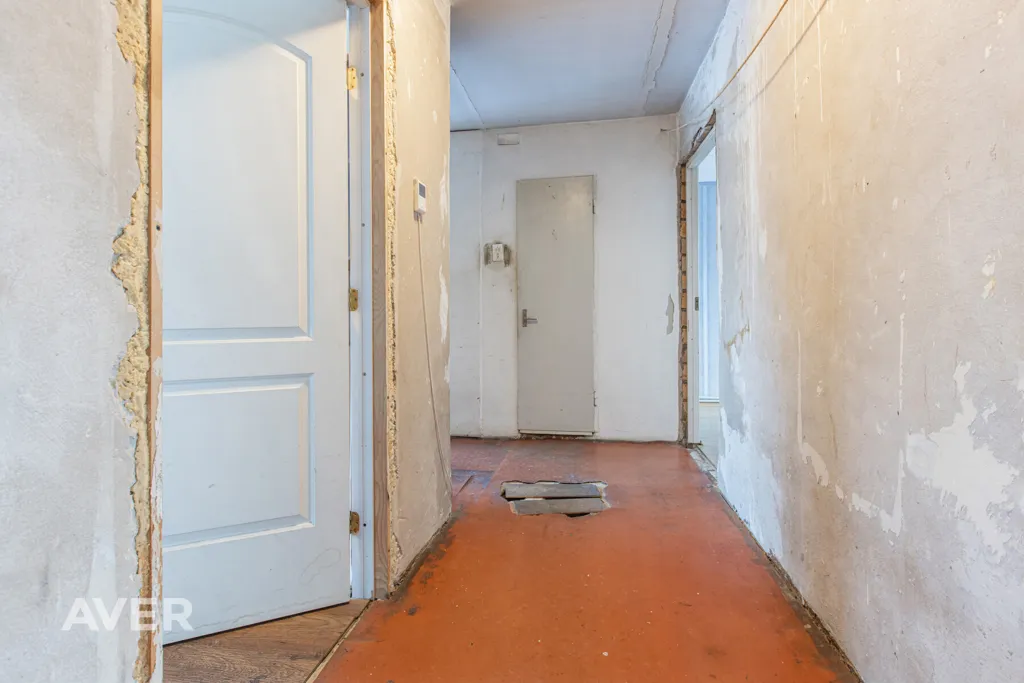 Ingresso - Spacious 4-Bedroom Flat with Terrace in Rembate