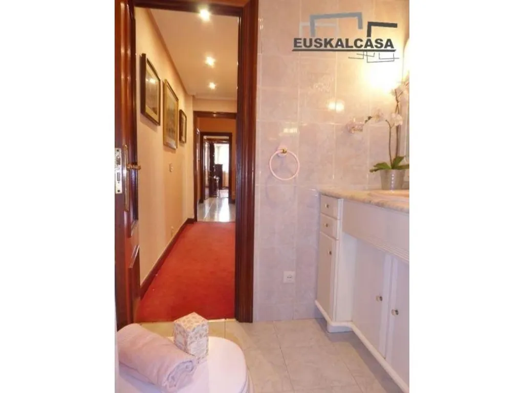 Salles de bain - Bright Apartment with Lift in Bilbao