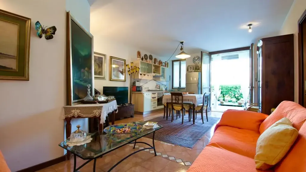 Elutuba - Rustic Apartment with Private Garden in Sirmione