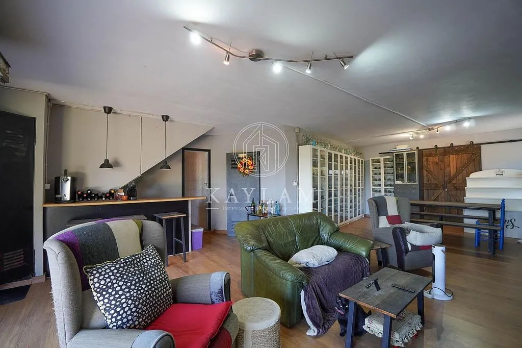 Elutuba - Rustic Chalet with Pool in Lloret de Mar