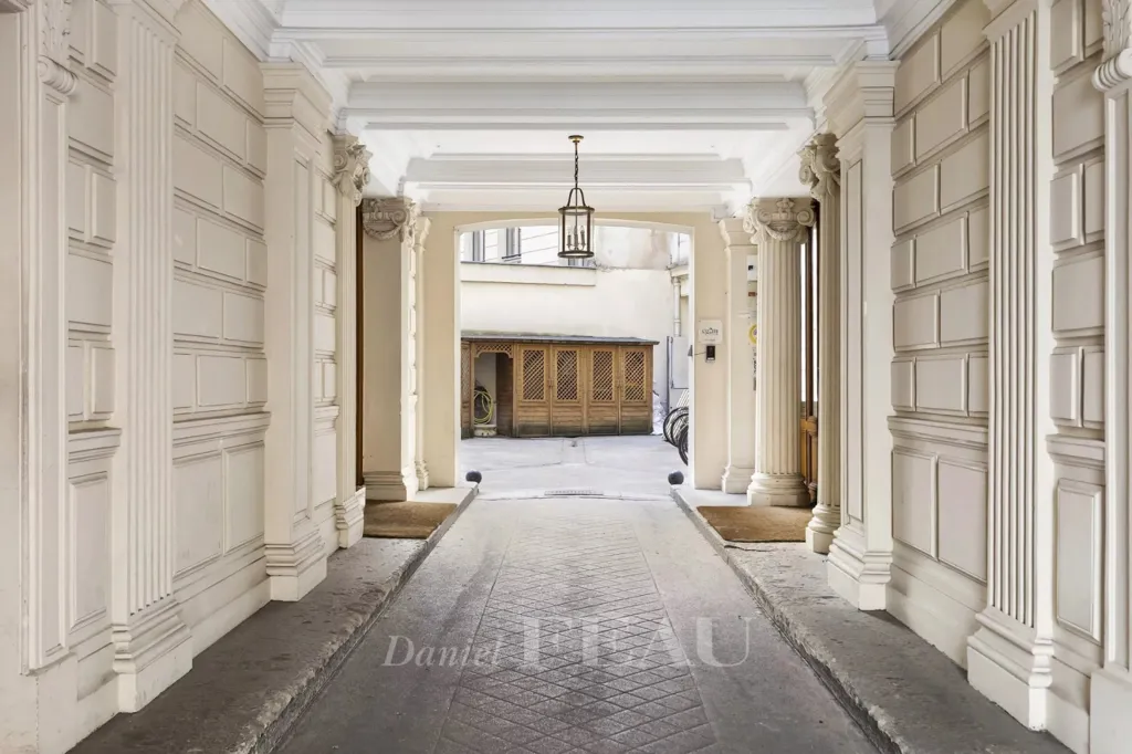hallway_entrance