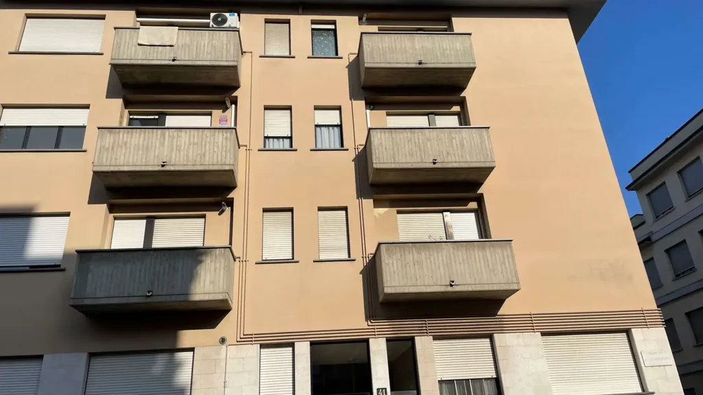 Välivaade - Modern 2-Bedroom Apartment with Balcony in Milan