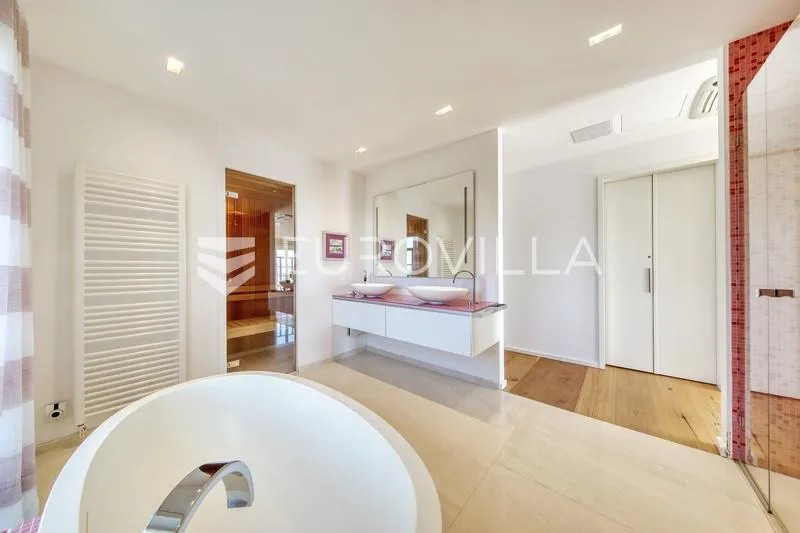 Salles de bain - Modern Villa, First Row Sea View in Diklo, Zadar