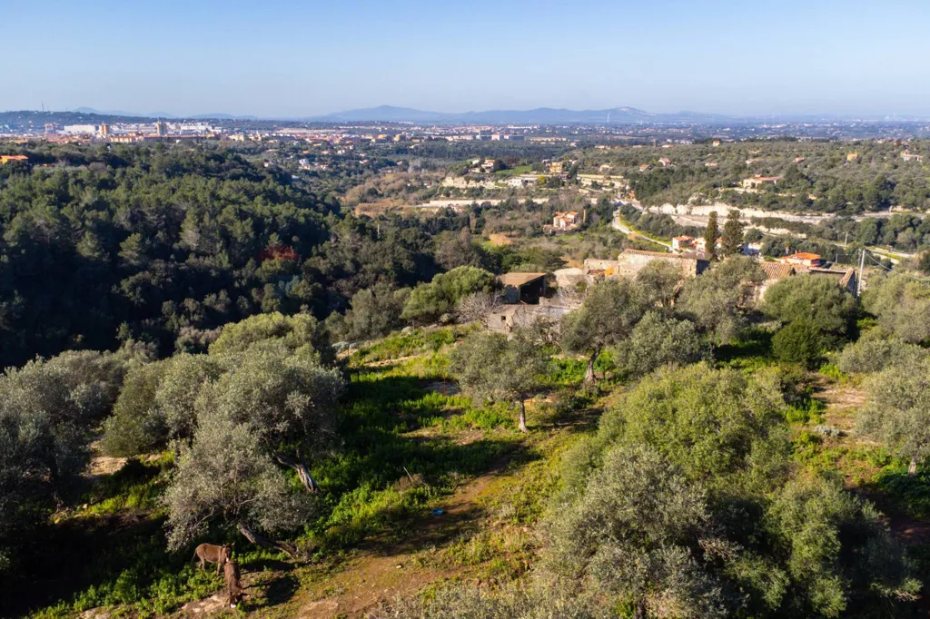 Vue aérienne - Buildable Land with Panoramic View in Monte Furru, Sassari