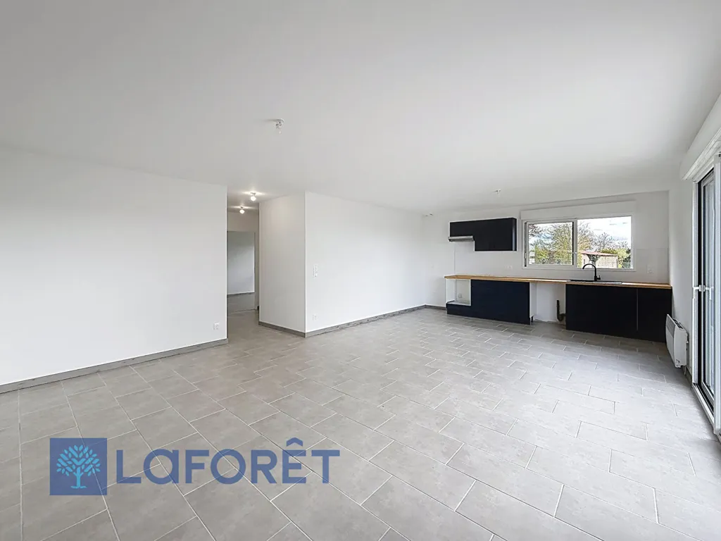 Séjour - Maison Neuve avec Garage à Emanville