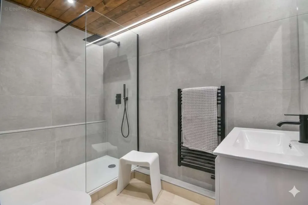 Vannitoad - Apartment with Balcony and Mountain View in Les Gets