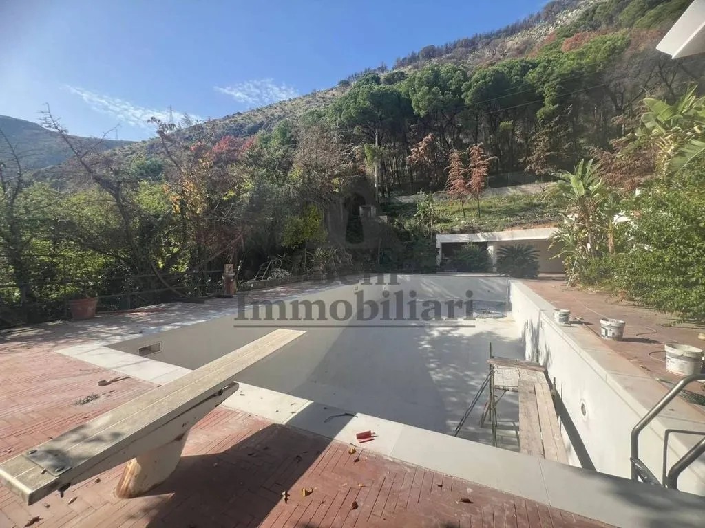 Piscine - Luxury Villa with Pool in Palermo