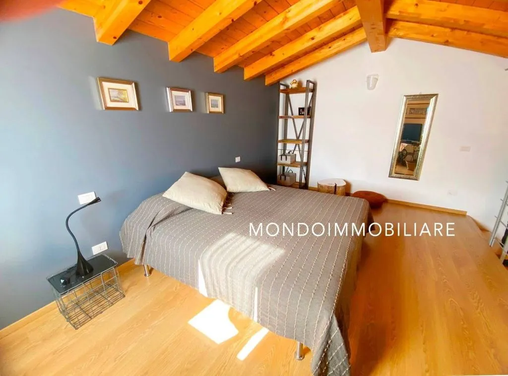 Chambres - 2-Bedroom Lakefront Flat in Sirmione