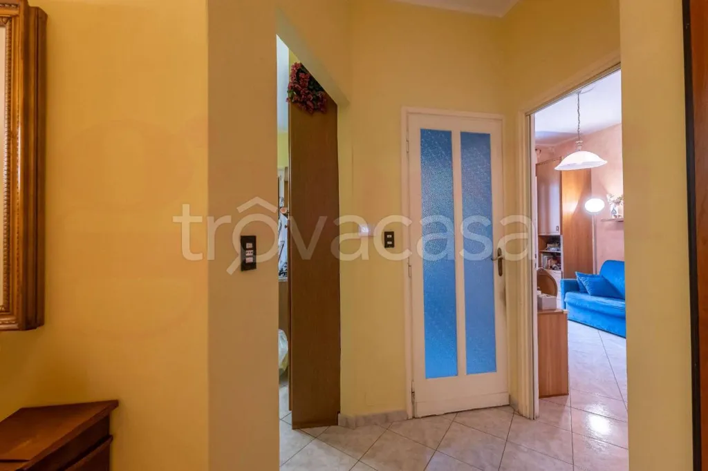 hallway_entrance