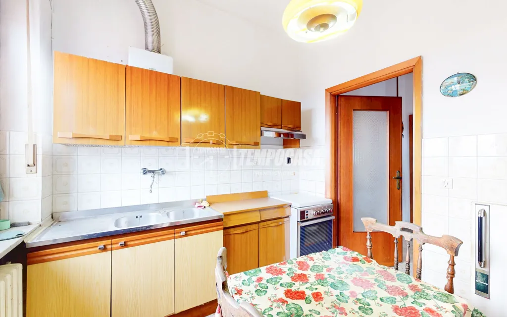 Köök - Three-Bedroom Flat with Panoramic View in Orbassano