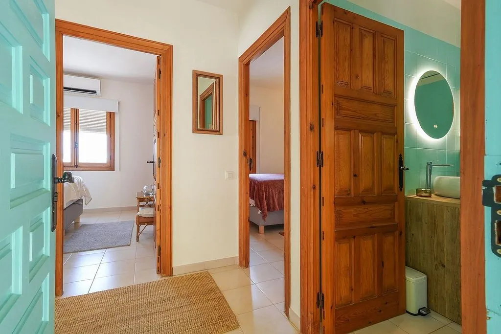 hallway_entrance