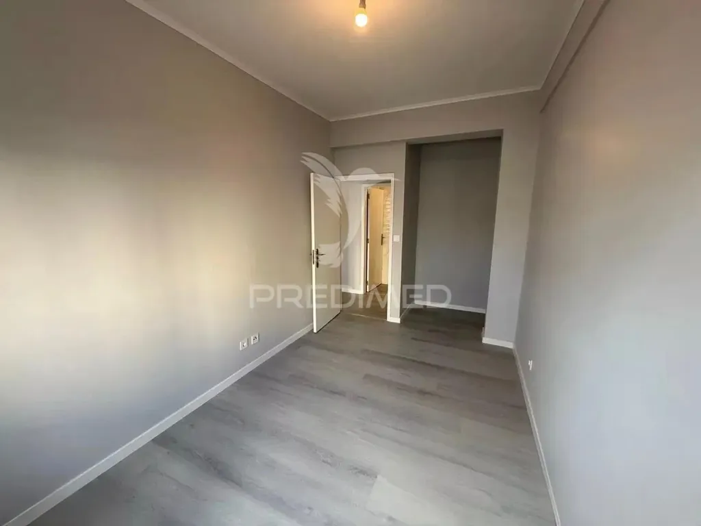 Entrée - Renovated T2 Apartment in Oeiras Centre
