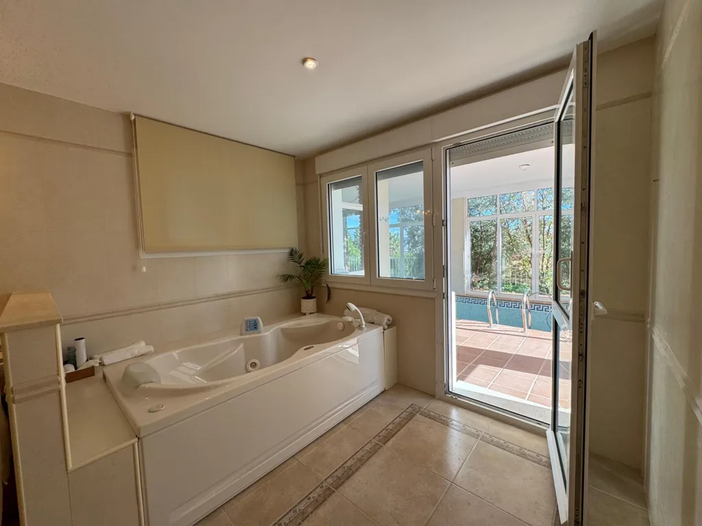 Bagni - Luxury Villa with Pool in Alhaurín de la Torre