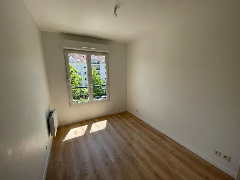 Pièces - Appartement 3 Pièces avec Balcon à Meaux