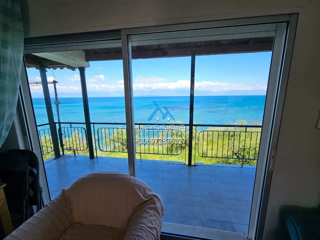 Balcone - Beachfront Villa with Sea View in Gargaro, Messinia