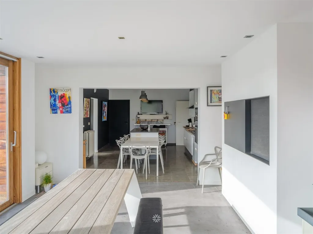 Salle à manger - Villa avec Vue Panoramique dans le Pays des Collines
