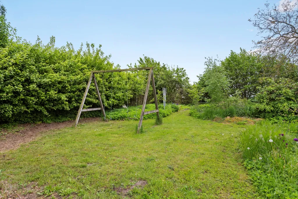 Giardino - Land Villa with Two Units in Ejlby Lunde