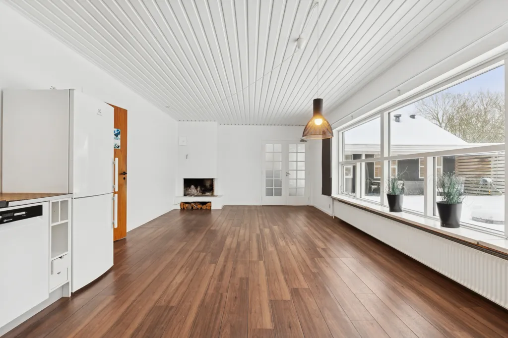 Elutuba - Villa with Office Space in Odense