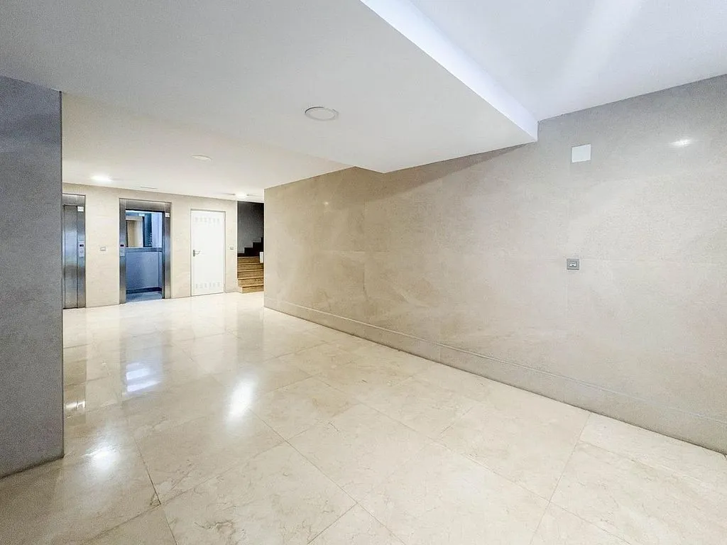 Esik - Apartment with Balcony and Rooftop Access in Ruzafa