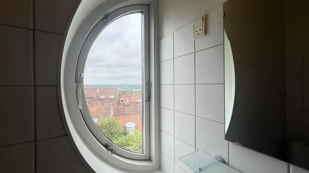 Pièces - Two-Bedroom Apartment with Central Location in Randers