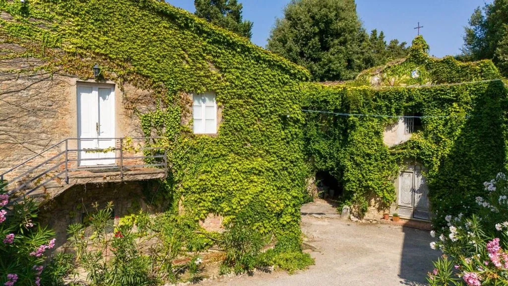 Aed - Napoleonic Villa with Pool in Livorno Hills