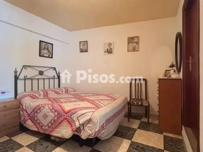 Chambres - Semi-detached House with Terrace in Loja
