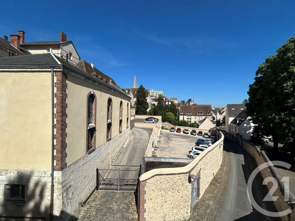 Esterno - Traditional 3-Bedroom Apartment in Chartres