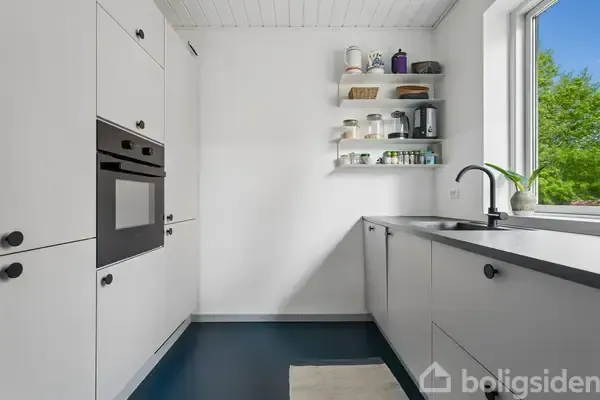 Cuisine - Rustic Redbrick Villa with Garden in Hjørring
