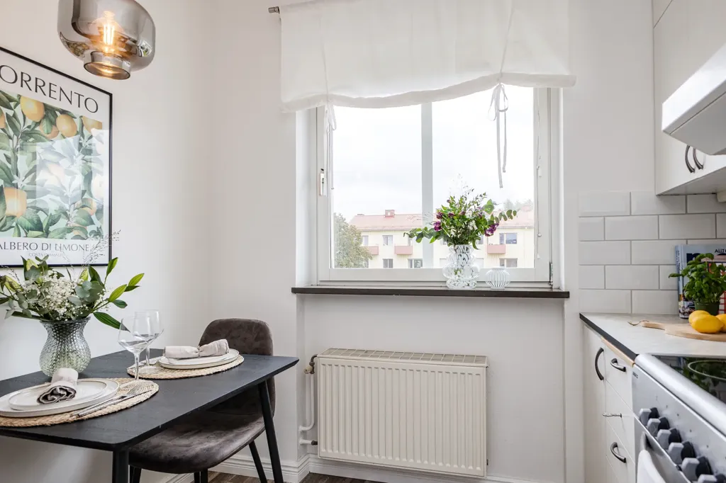 Sala da pranzo - Apartment with Balcony in Enköping