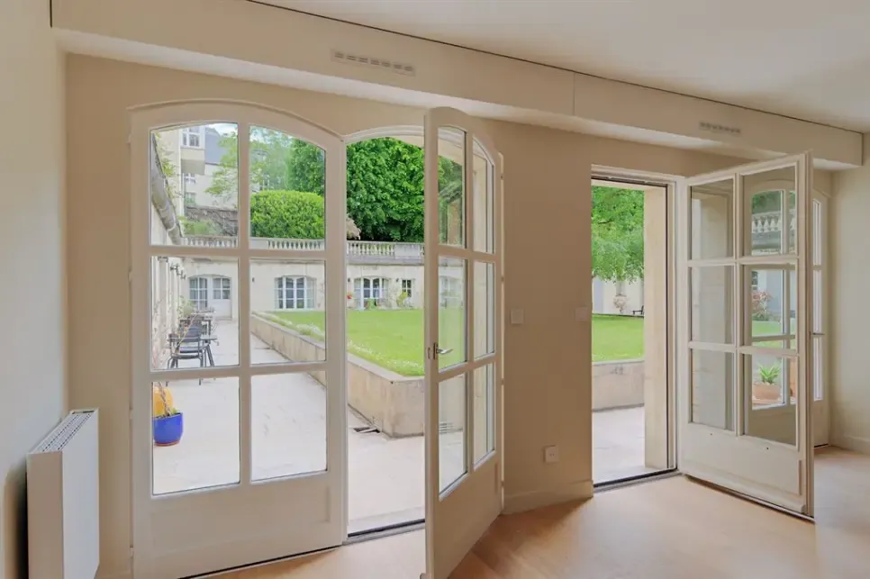 Living Room - Studio with Courtyard View in Paris 3ème