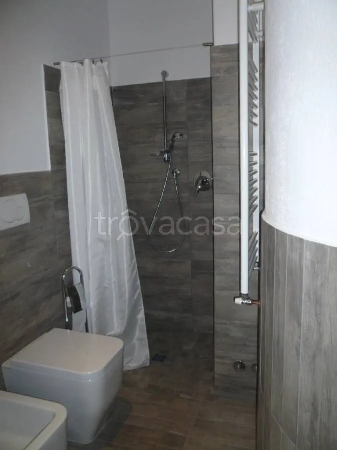 Vannitoad - Rented Seafront Apartment in Noli
