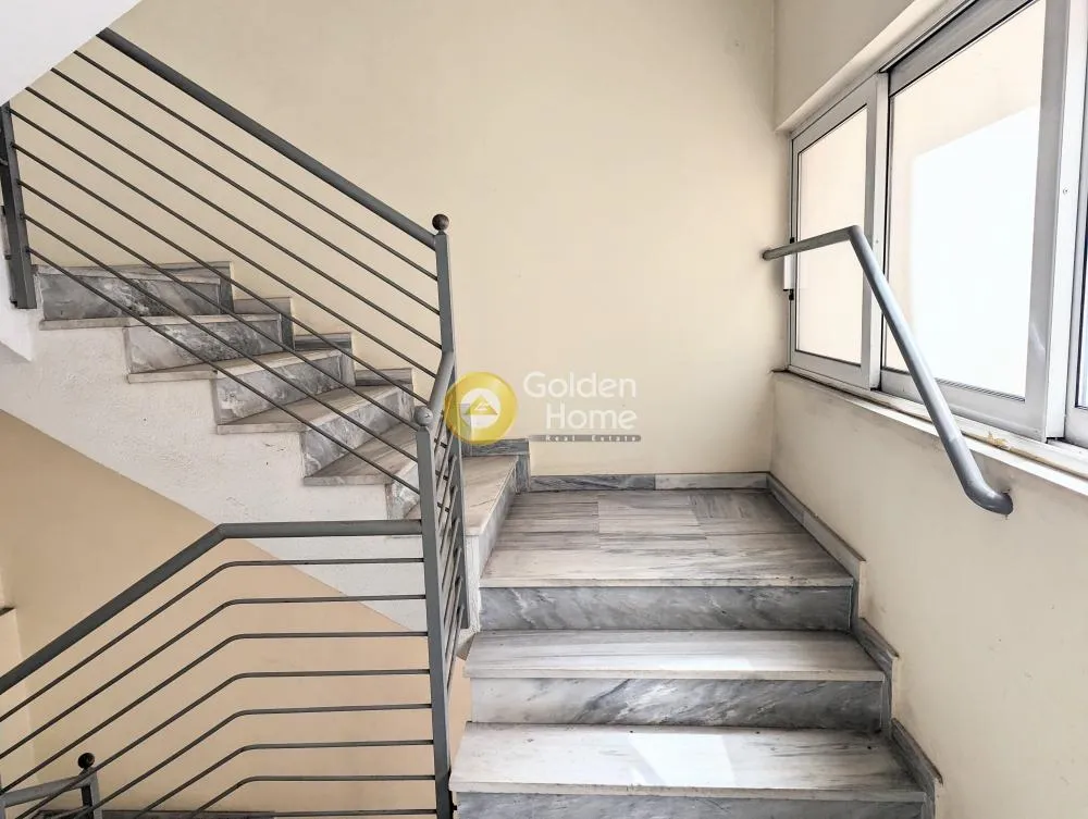 Rooms - Corner Office Building with Terrace in Plaka Square