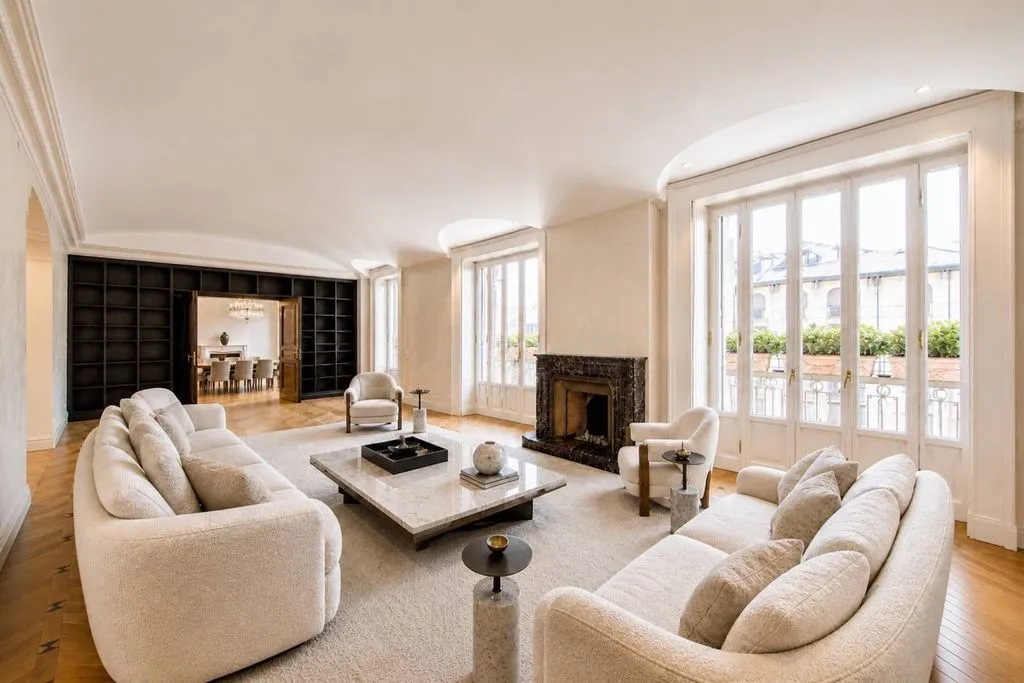 Soggiorno - Luxury Apartment with Balcony in Milan