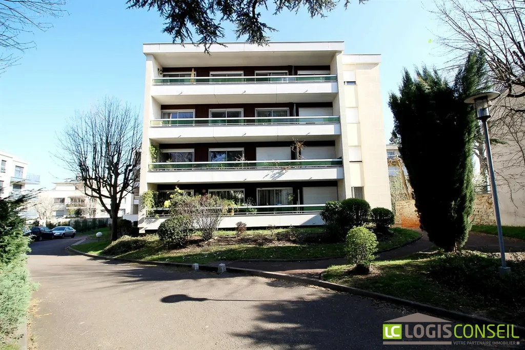 Välivaade - Ground Floor Flat with Parking in Châtenay-Malabry