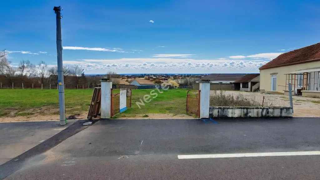 Aed - Constructible Plot in Saint Martin En Bresse