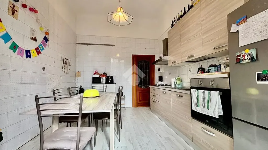 Cuisine - Period Apartment with Balcony in Florence