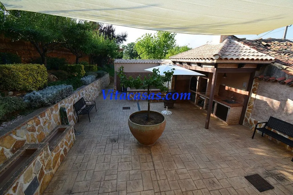 Terrass - Rustic Chalet with Pool in Robledillo de Mohernando