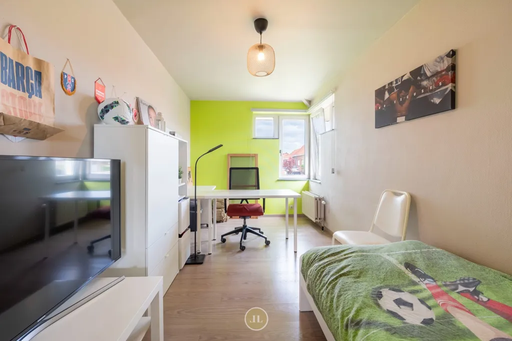 Bedrooms - Villa with Office Space and Solar Panels in Menen