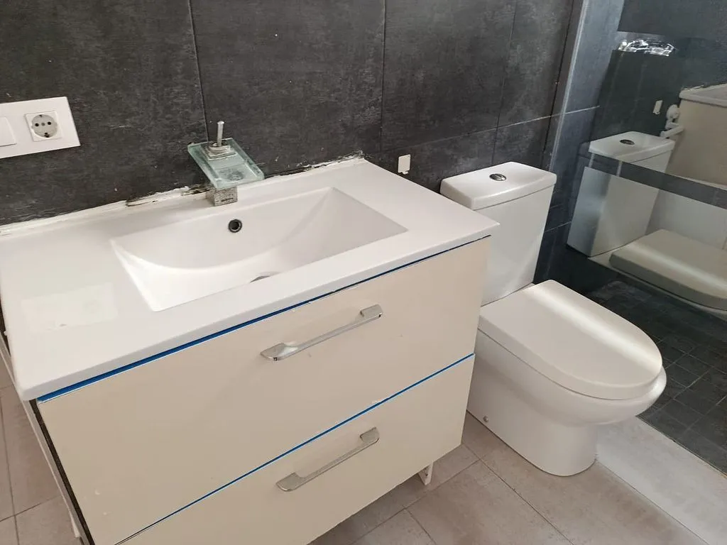 Salles de bain - Apartment with Pool in El Bosque, Chiva