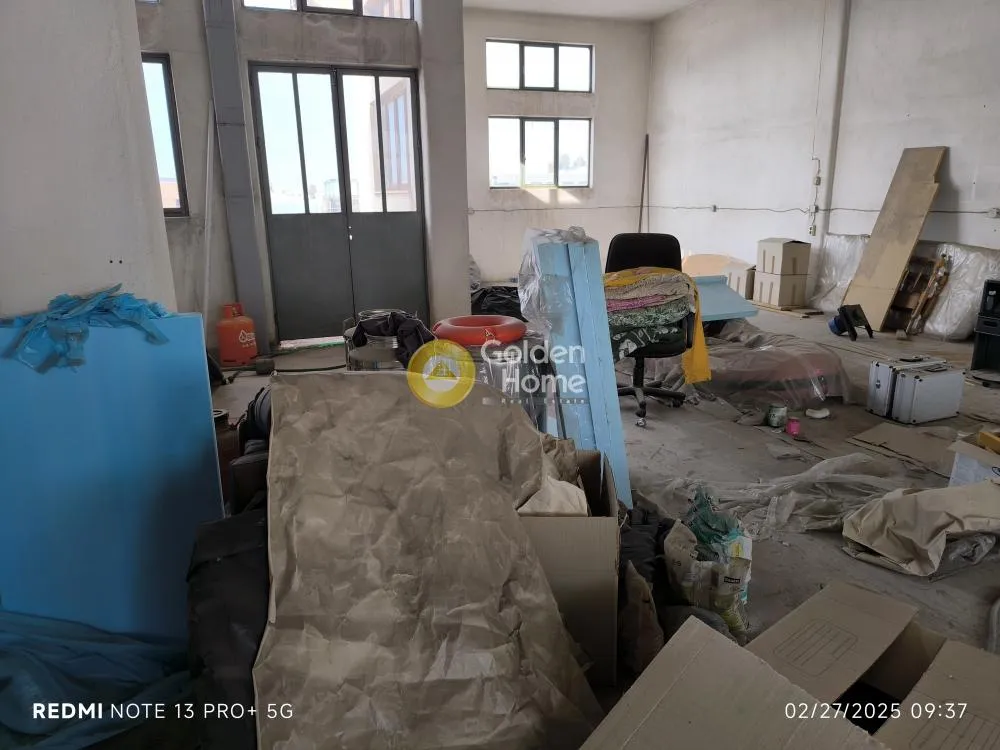 Toad - Industrial Building with Large Storage in Moschato Centre
