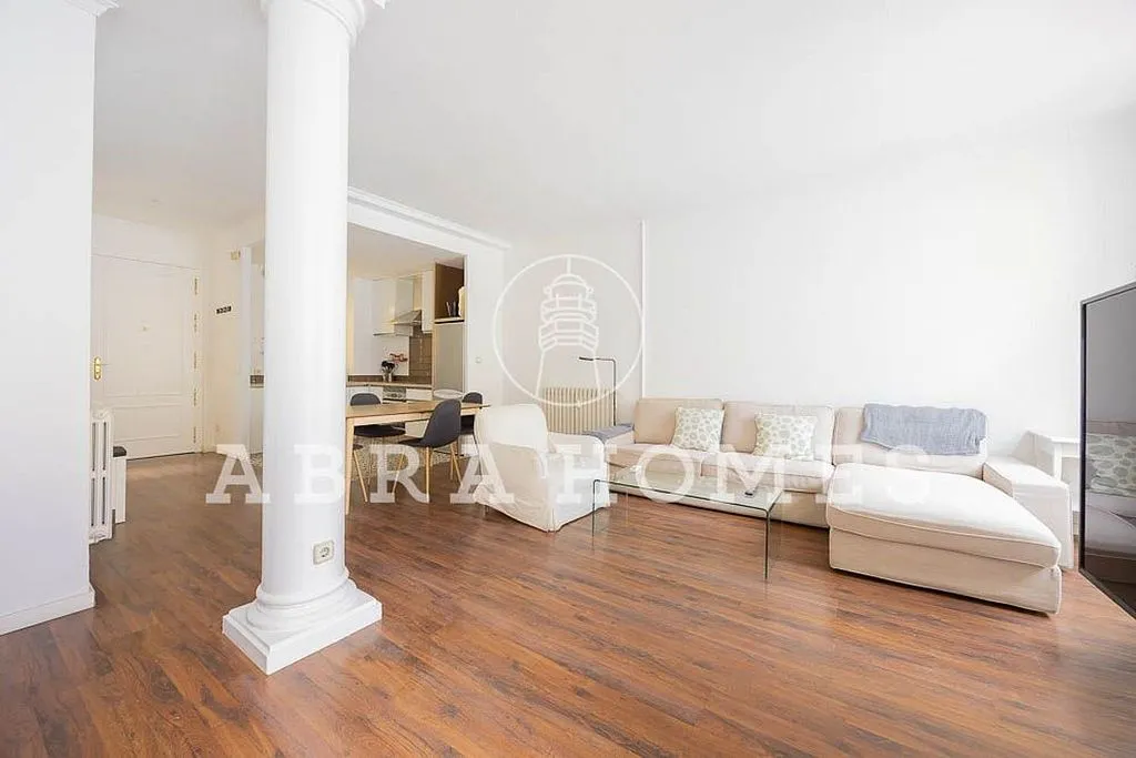 Elutuba - Ample Light Flat with Balcony in Recoletos
