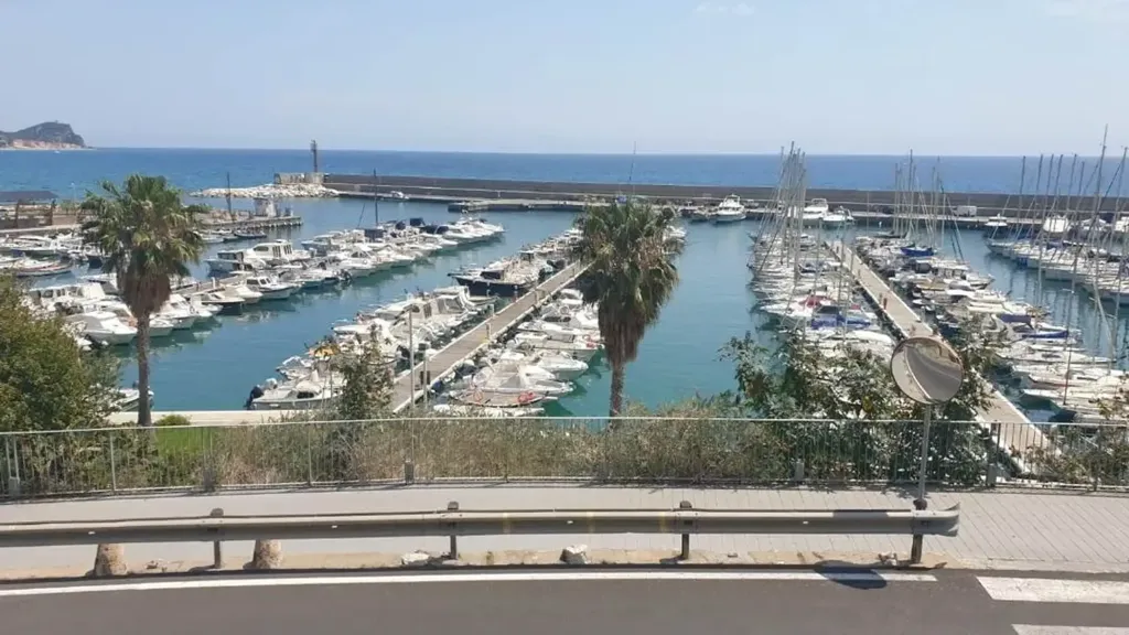 Extérieur - Seafront Bilocale with Garden in Finale Ligure