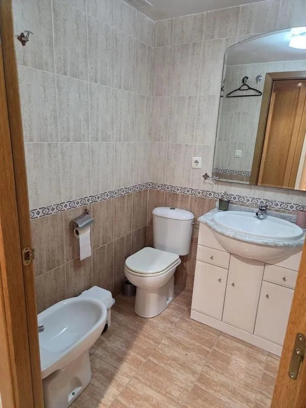 Bathrooms - Furnished Flat with Balcony in Beteró